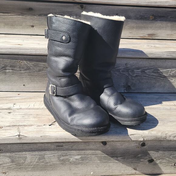 UGG 5678 Kensington Black Leather Shearling Biker Buckle Moto Boots Women Sz 10 - Picture 4 of 13